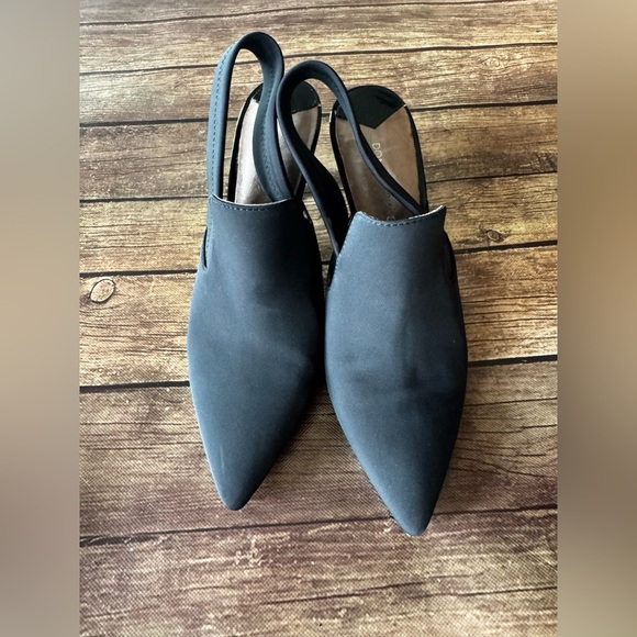 🖤Donald J. Pliner Black Pointed Stretch Slingback Heels - Time2 - Size 10M 🖤 - Picture 2 of 6